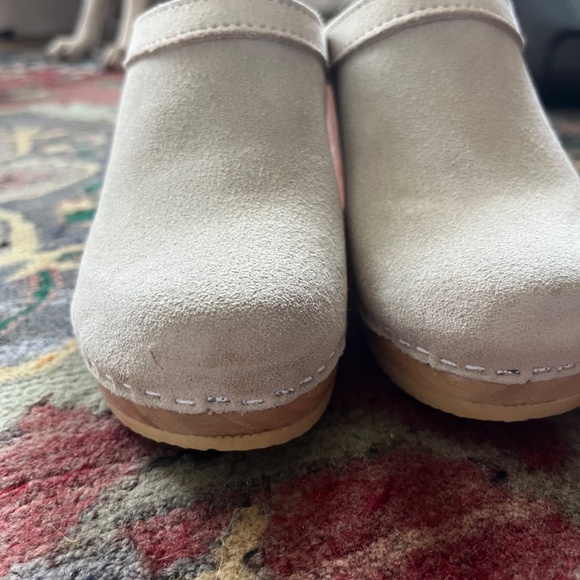 No. 6 Old School Clog on High Base in Chalk Suede - Picture 7 of 7